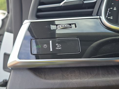 New 2025 Audi Q8 Prestige image 29