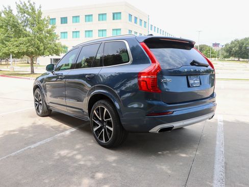 Used 2020 Volvo XC90 T6 Momentum AWD/4WD image 5