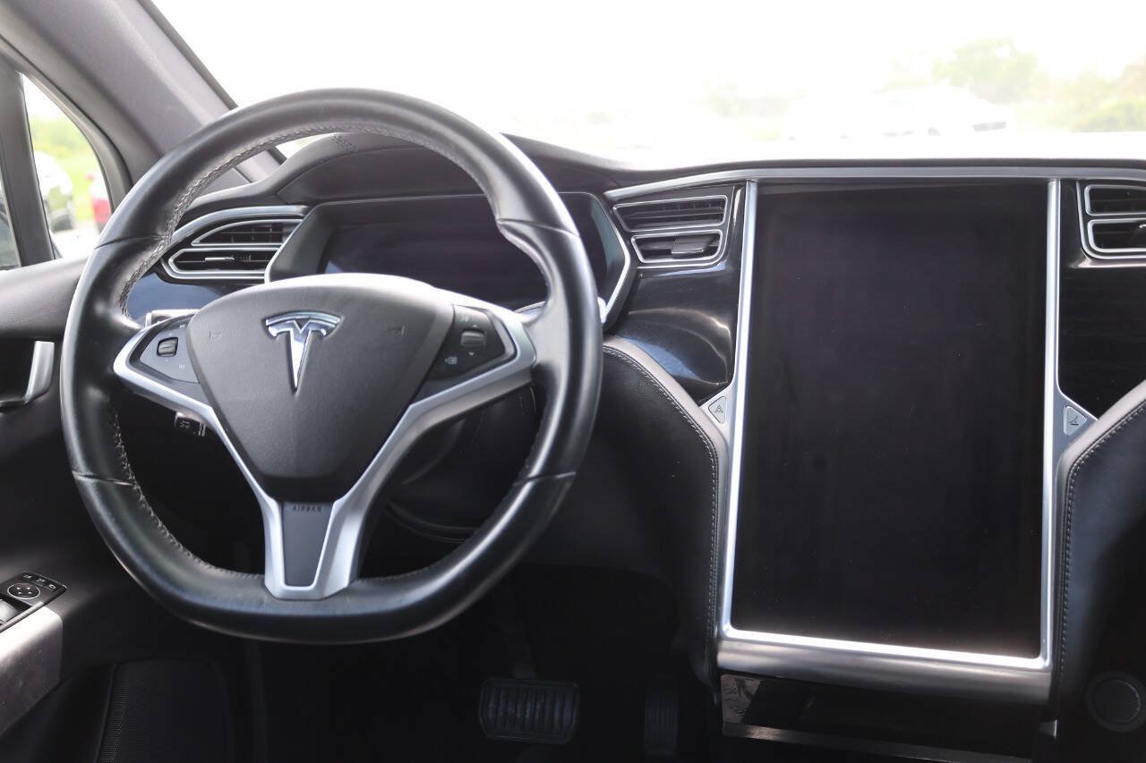 Used 2018 Tesla Model X 75D AWD/4WD image 23