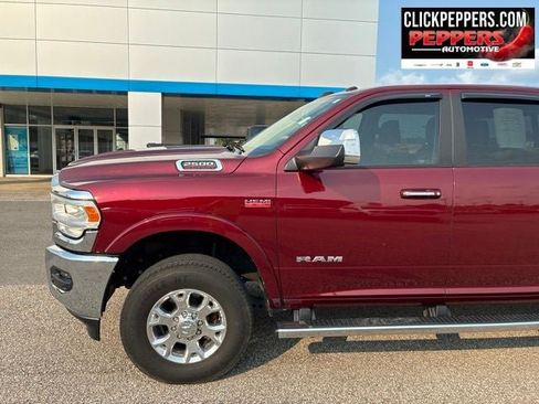 Used 2022 RAM 2500 Laramie AWD/4WD image 2