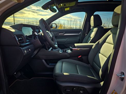 New 2026 GMC Terrain AT4 w/ Convenience Package III image 43