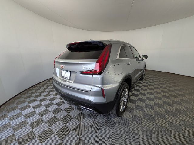 Used 2024 Cadillac XT4 Premium Luxury w/ Cold Weather Package AWD/4WD image 3