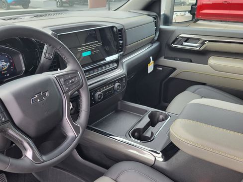 New 2026 Chevrolet Silverado 2500 ZR2 AWD/4WD image 17