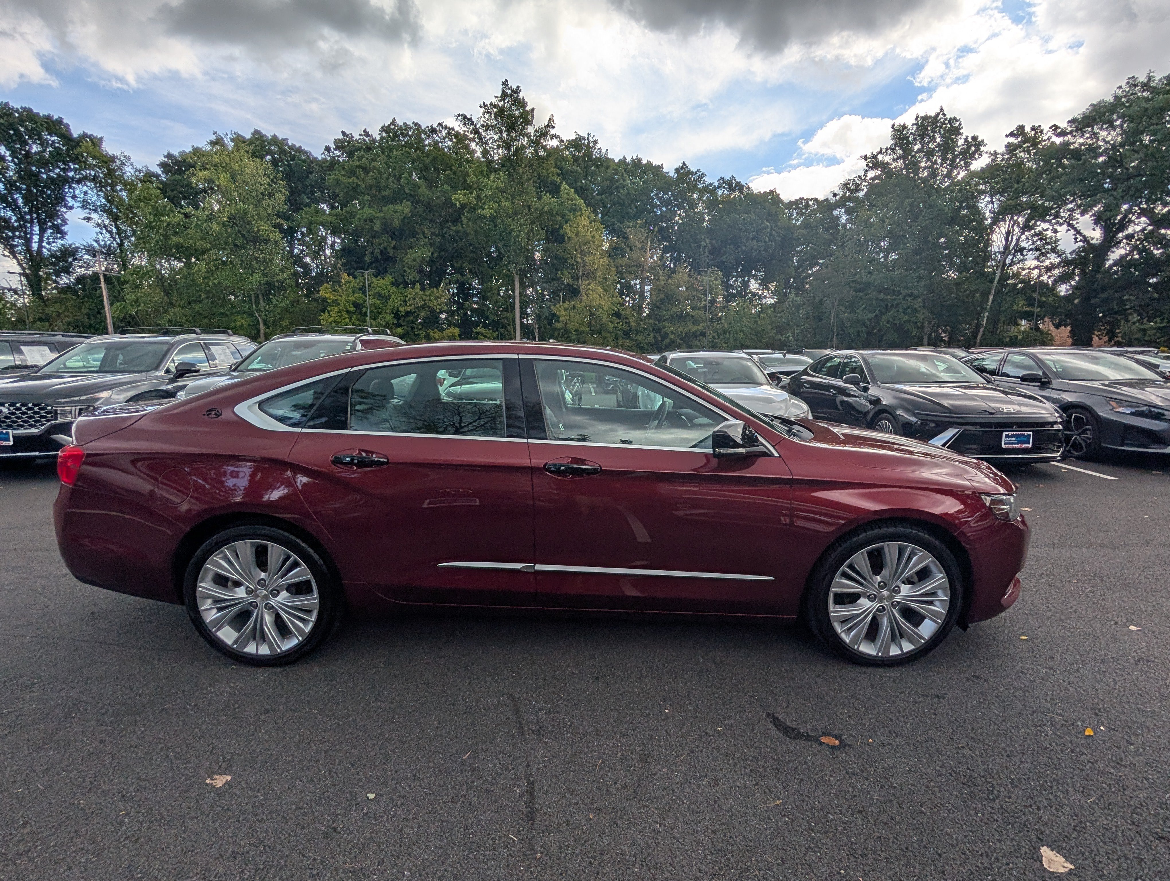Used 2016 Chevrolet Impala LTZ w/ Enhanced Convenience Package FWD image 2