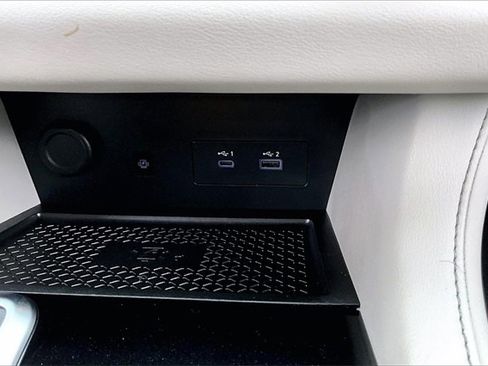 Used 2024 Nissan Pathfinder SL image 16