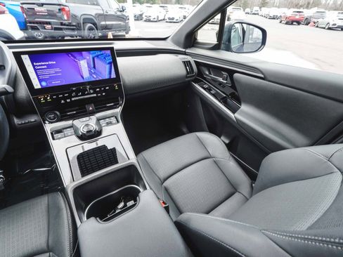 Used 2024 Subaru Solterra Limited w/ Limited Package image 39