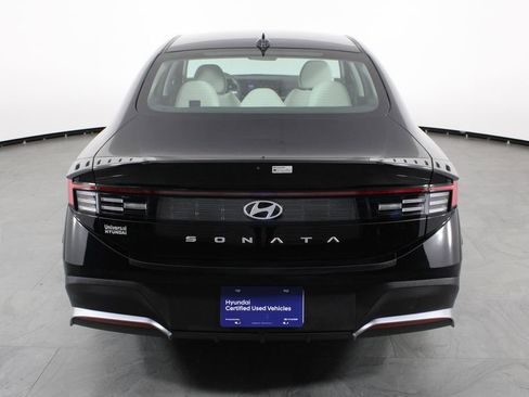 Used 2025 Hyundai Sonata SE image 8