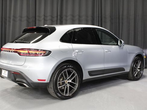 Certified 2025 Porsche Macan image 7