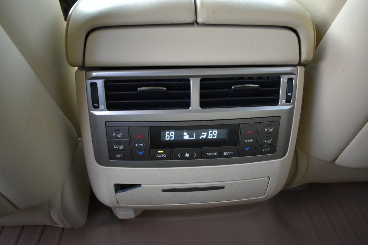 Used 2013 Lexus LX 570 4WD w/ Luxury Pkg image 42