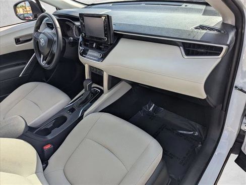Used 2022 Toyota Corolla Cross LE image 21