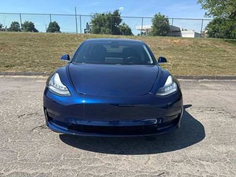 Used 2018 Tesla Model 3 Mid Range RWD image 3