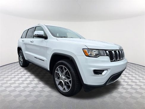 Used 2020 Jeep Grand Cherokee Limited w/ Luxury Group II image 3