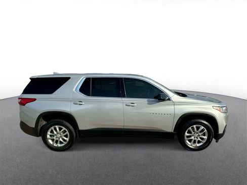 Used 2019 Chevrolet Traverse LS image 9