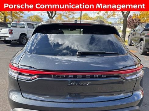 Used 2024 Porsche Macan image 3