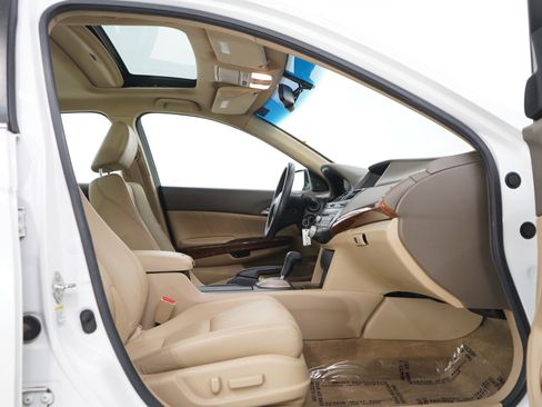 Used 2010 Honda Accord EX-L image 11