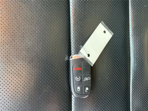 Used 2024 Dodge Durango GT image 38