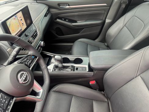 Used 2023 Nissan Altima 2.5 SL image 16