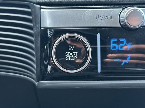 Used 2024 Hyundai Ioniq 5 SEL image 26