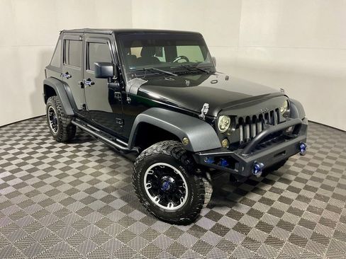 Used 2016 Jeep Wrangler Unlimited Sport image 3