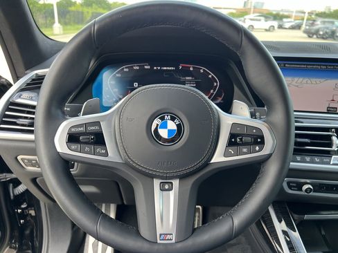Used 2022 BMW X7 M50i w/ Cold Weather Package AWD/4WD image 8