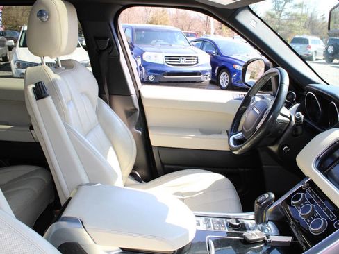 Used 2014 Land Rover Range Rover Sport HSE image 11