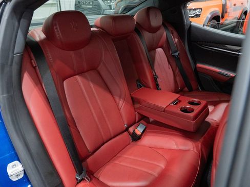 Used 2021 Maserati Ghibli S GranSport RWD image 29