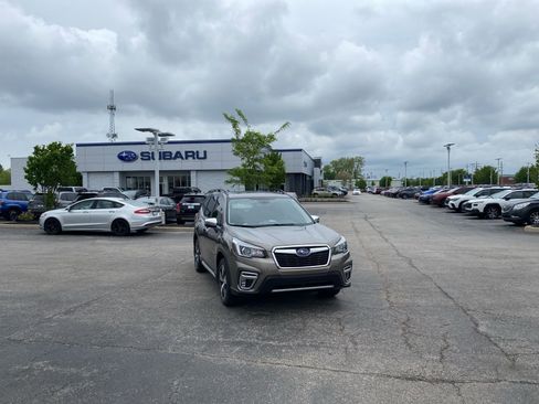 Used 2019 Subaru Forester Touring AWD/4WD image 9