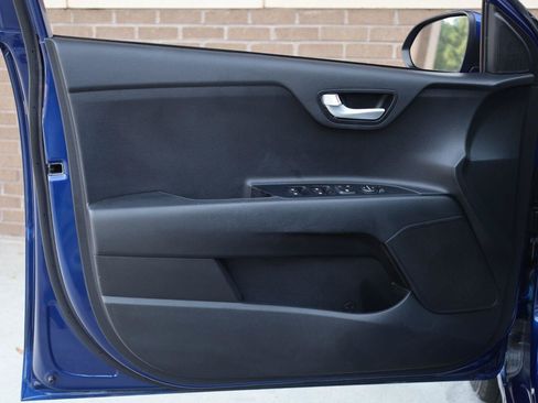 Used 2020 Kia Rio S FWD image 13