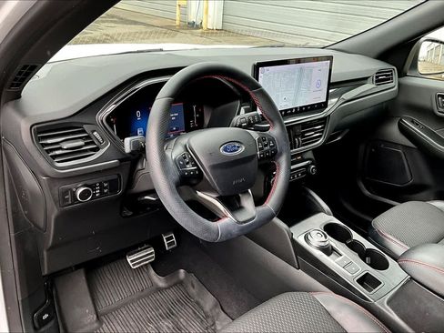 Certified 2023 Ford Escape ST-Line w/ Tech Pack #1 image 17