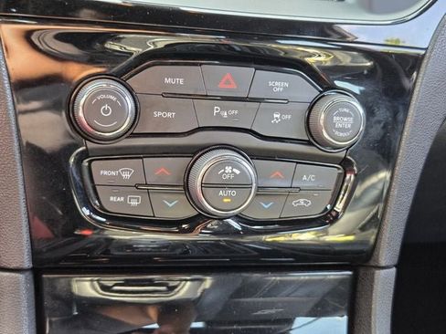 Used 2022 Chrysler 300 S RWD image 24