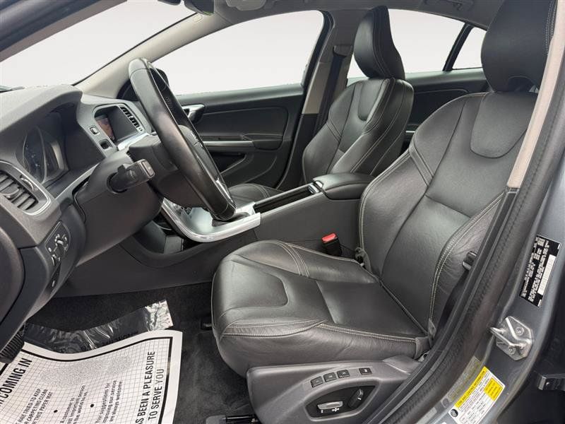 Used 2018 Volvo S60 T5 Dynamic w/ Protection Package AWD/4WD image 10