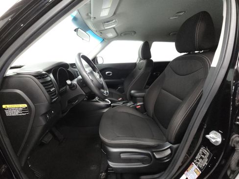 Used 2016 Kia Soul FWD image 4