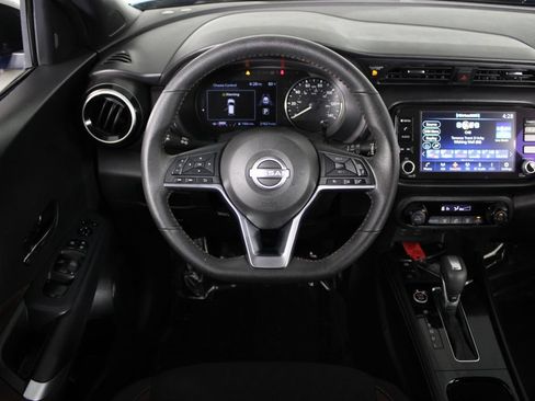 Certified 2024 Nissan Kicks SR FWD image 7
