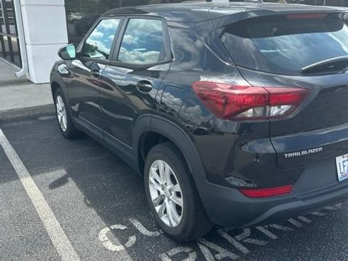 Used 2021 Chevrolet TrailBlazer LS FWD image 5