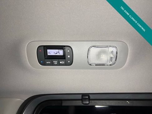 Used 2023 Honda Odyssey Touring image 12