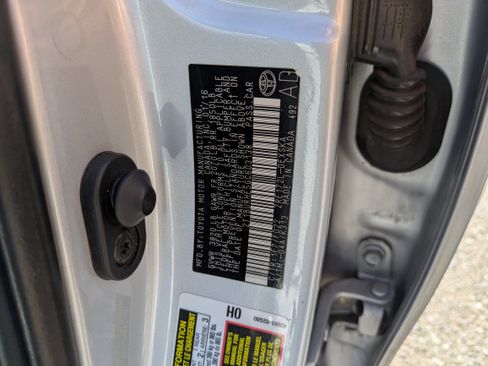 Used 2016 Toyota Corolla S image 30