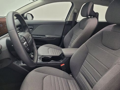 Used 2025 Kia K4 EX image 17