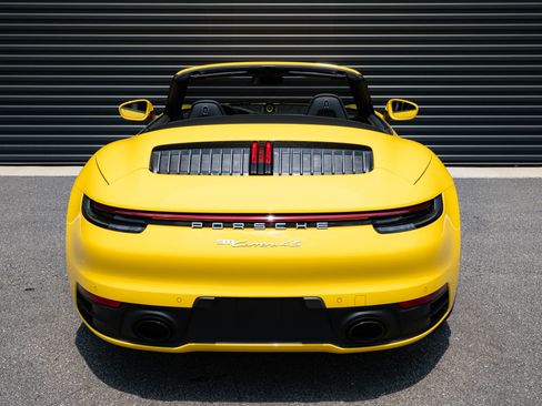 Certified 2023 Porsche 911 Carrera 4S AWD/4WD image 27