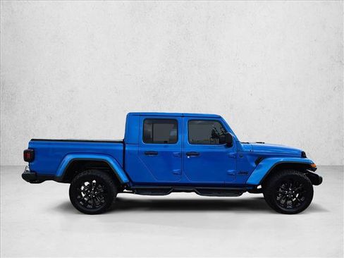 Certified 2025 Jeep Gladiator Sport image 29