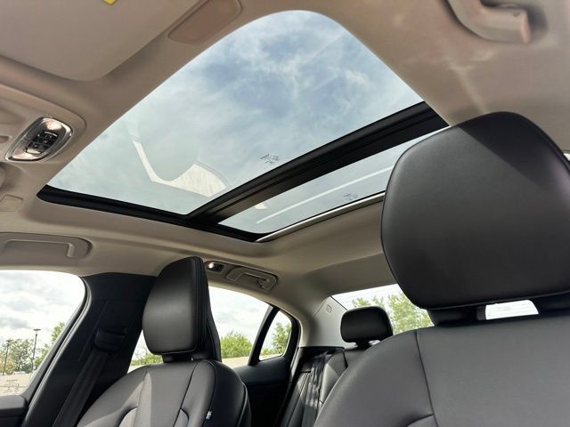Used 2020 Volvo S60 T5 Momentum FWD image 17