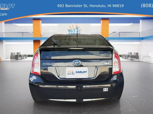 Used 2014 Toyota Prius One FWD image 4