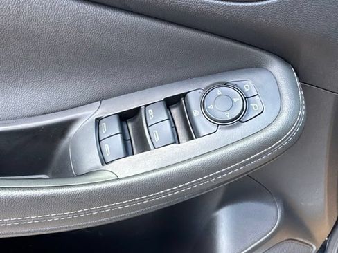Used 2023 Buick Encore GX Preferred w/ Cold Weather Comfort Package AWD/4WD image 9