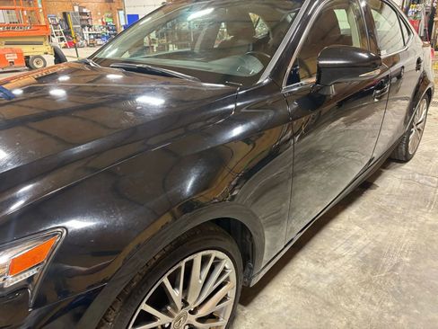 Used 2016 Lexus IS 300 AWD image 19