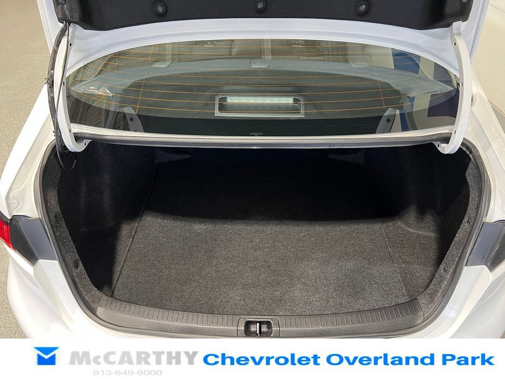 Used 2025 Toyota Corolla LE FWD image 22
