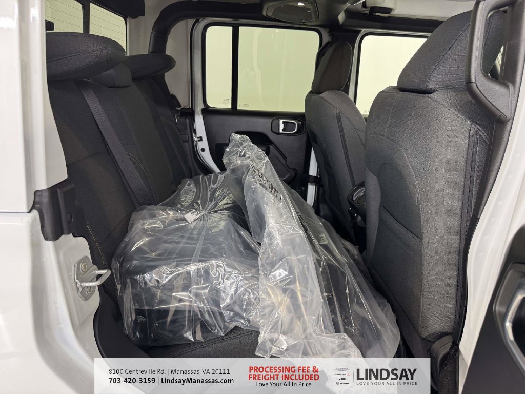 New 2026 Jeep Gladiator Sport AWD/4WD image 15