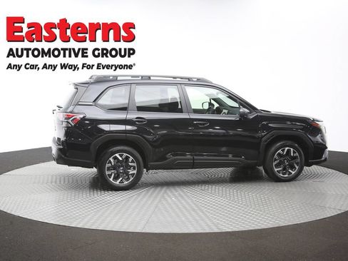 Used 2025 Subaru Forester Premium AWD/4WD image 46