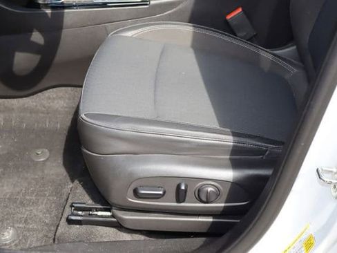 Used 2020 Buick Encore GX Select w/ Sport Touring Package FWD image 13