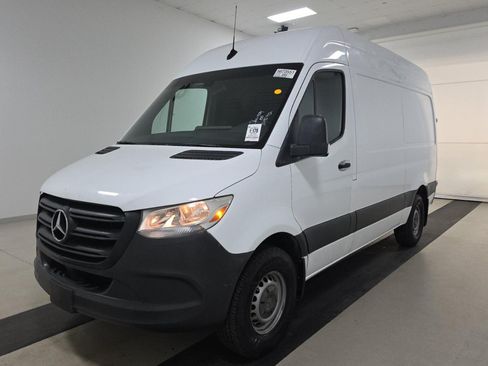 Used 2019 Mercedes-Benz Sprinter 144 Cargo image 1
