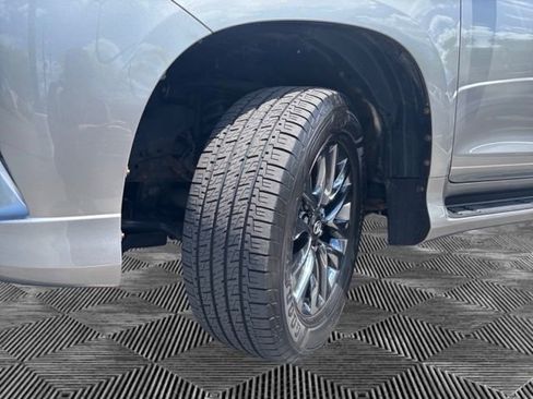 Used 2020 Lexus GX 460 Premium w/ Premium Package AWD/4WD image 28