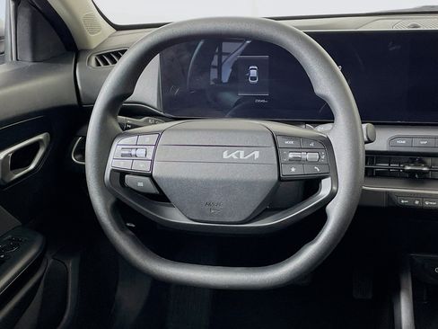 Used 2025 Kia K4 LXS image 18